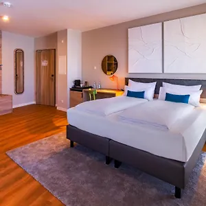 Ramada Encore By Wyndham Messe *** מינכן