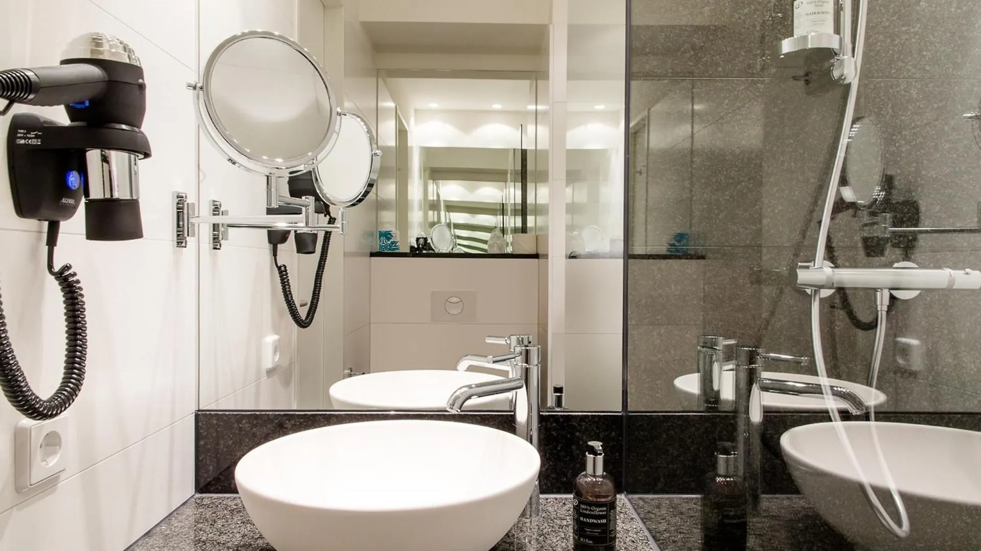 Motel One Muenchen-Parkstadt Schwabing Hotel